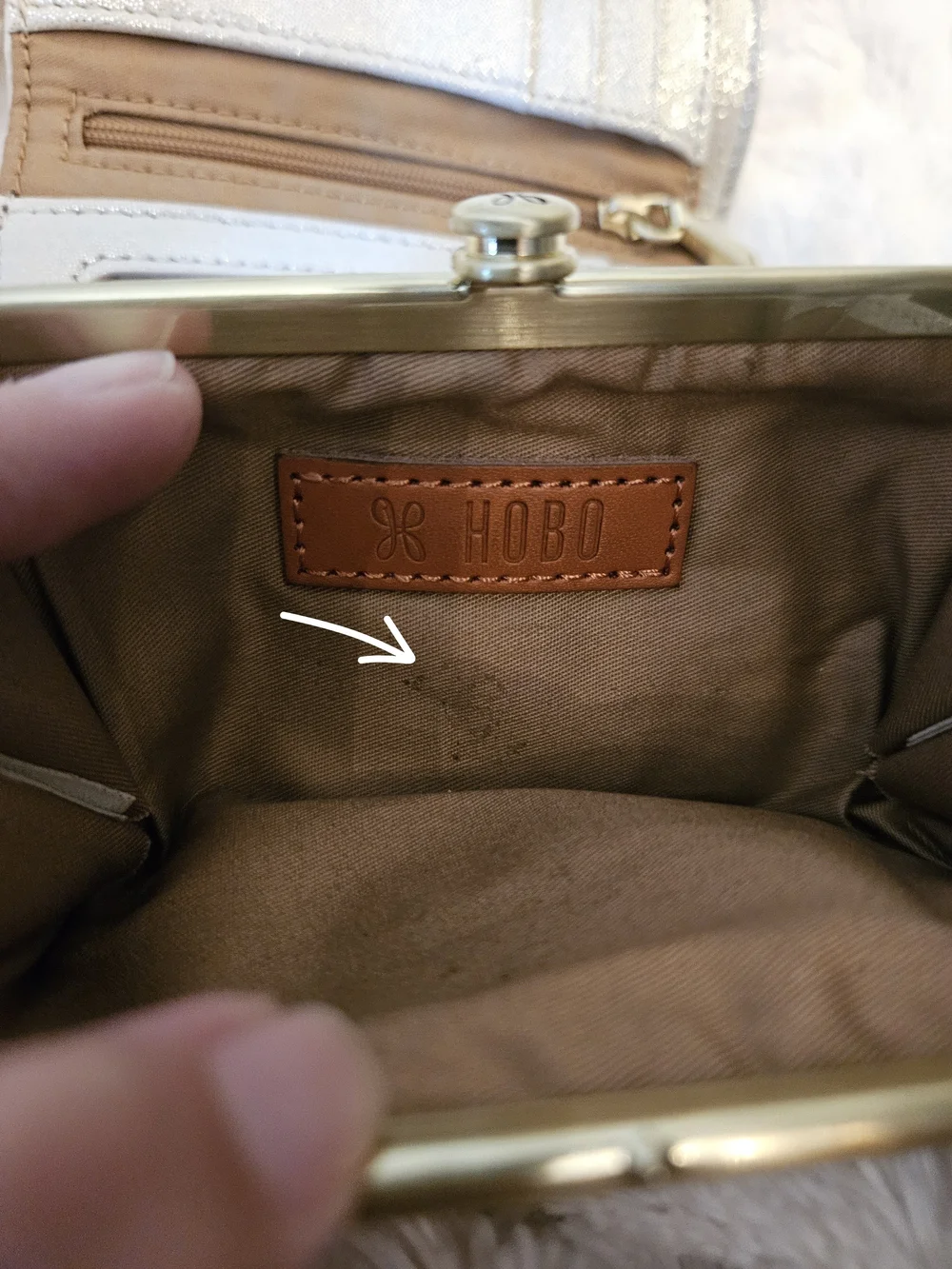 HOBO☆Robin Compact Wallet - Sand Shimmer